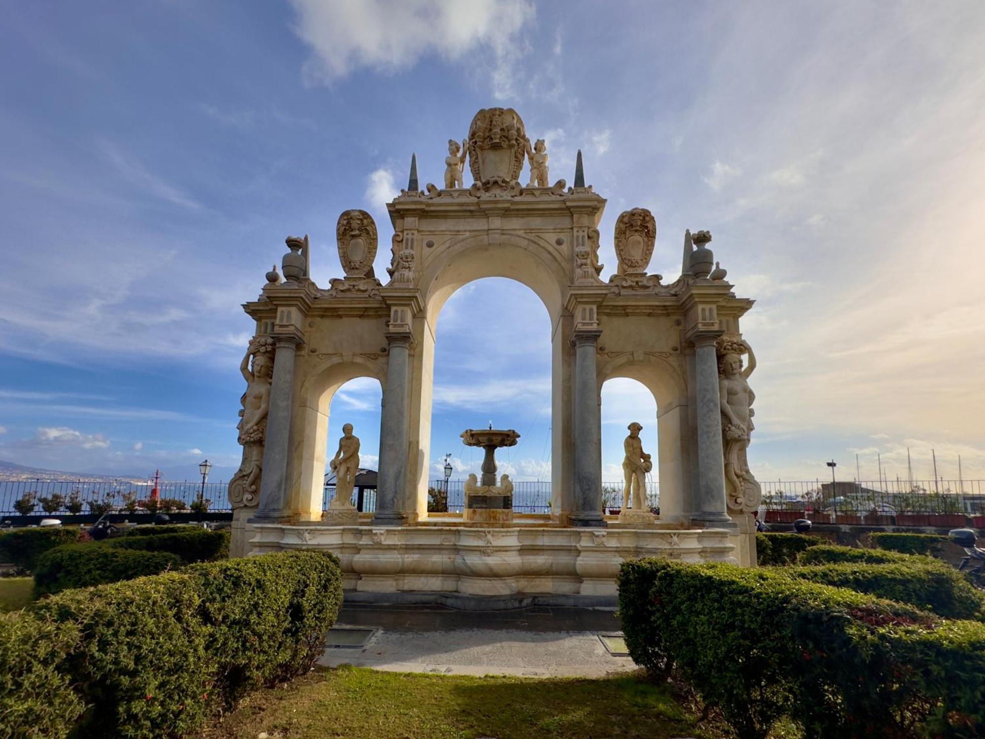 מלון נאפולי Palazzo Chiatamone מראה חיצוני תמונה