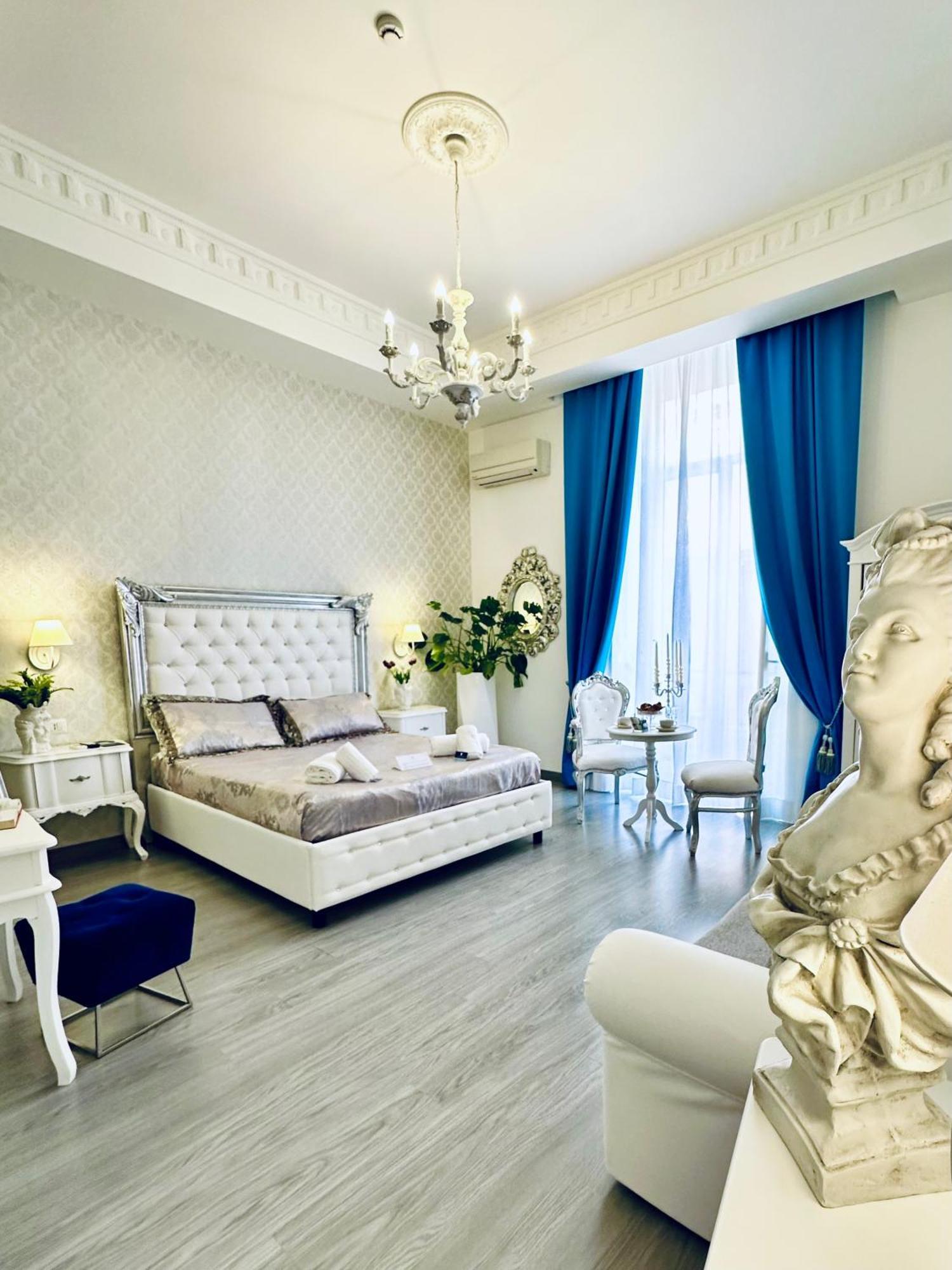 מלון נאפולי Palazzo Chiatamone מראה חיצוני תמונה